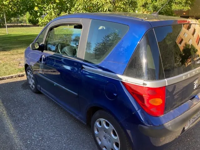 Peugeot 1007 — Monospace compact ludique, transmission semi-automatique, faible consommation
