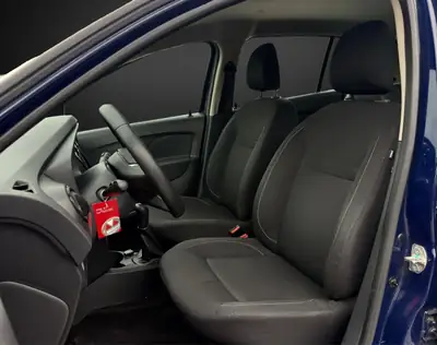 Dacia Sandero 1.0 Comfort — Petit budget, grande fiabilité, sans accident — Miniature 7