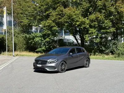 Mercedes-Benz A 200 d AMG Line — Diesel efficace, 4 roues motrices, entretien gratuit — exterior view