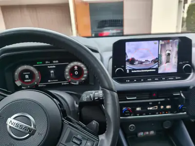 Nissan Qashqai 1.3 DIG-T Tekna+ 4x4 — SUV hybride mild avec rouage intégral et faible kilométrage — Thumbnail 12