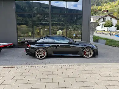 BMW M2 CS 2025 — Coupé haute performance, 530 ch et équipements d'exception — side view