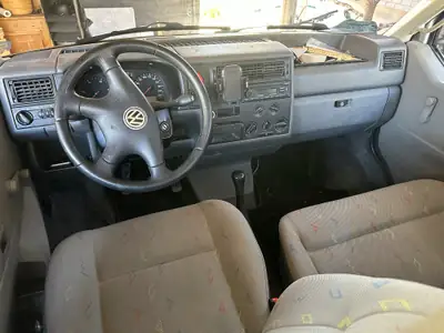 VW T4 2.5 TDI 102 — Multirouleur camping robuste, sans accident, 380 000 km — Innenraum