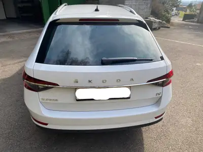 Skoda Superb 1.4 TSI PHEV — Break hybride rechargeable, 93000 km, sans sinistre — rear view