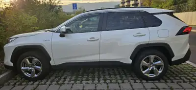 Toyota RAV-4 2.5 HEV Comfort 2019 — SUV Hybride, 87'000 km, Garantie Extended — Innenraum