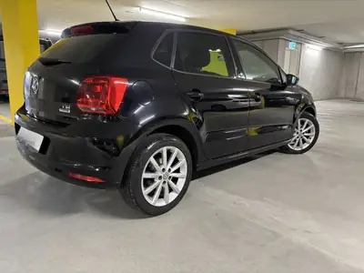 VW Polo 1.2 TSI 90 BlueMT Sound — Citadine fiable, sans accident, 130'000 km — vista posteriore