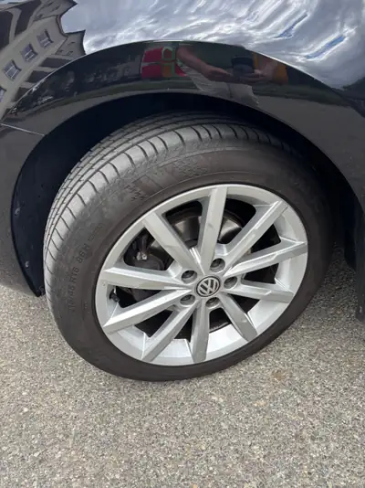 VW Polo 1.2 TSI 90 BlueMT Sound — Citadine fiable, sans accident, 130'000 km — Miniatura 8