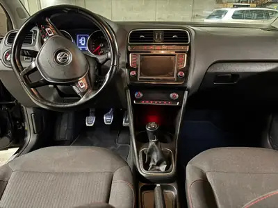 VW Polo 1.2 TSI 90 BlueMT Sound — Citadine fiable, sans accident, 130'000 km — Miniatura 13