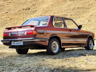 BMW 320 E21 — Classique vintage authentique, 74'000 km d'origine, kit Zender homologué — Heckansicht