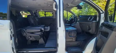 Ford Tourneo Custom 320 L1H1 Titanium X — Monospace 8 places, diesel MHEV économique — tableau de bord