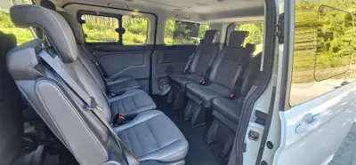 Ford Tourneo Custom 320 L1H1 Titanium X — Monospace 8 places, diesel MHEV économique — détail