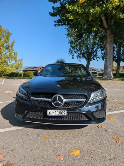 Mercedes-Benz C 180 Cabriolet — Élégance décapotable, moteur turbo et maintenance offerte — exterior view