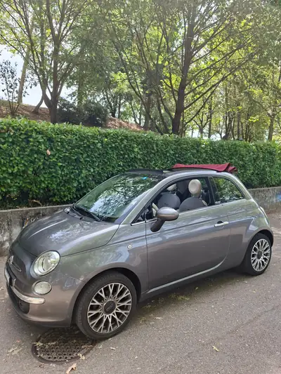 Fiat 500 Lounge 1.2 — Cabriolet rétro chic, 91'500 km, sans accident — Seitenansicht