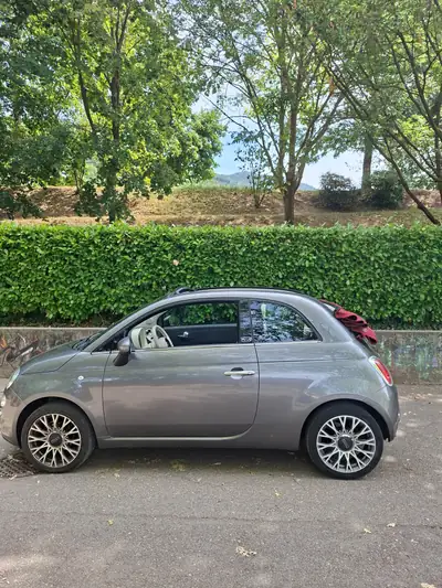 Fiat 500 Lounge 1.2 — Cabriolet rétro chic, 91'500 km, sans accident — Heckansicht