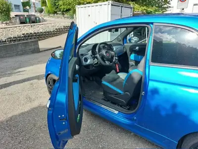 Fiat 500 0.9 T TwinAir S — Cabriolet urbain sportif, châssis rabaissé — exterior view