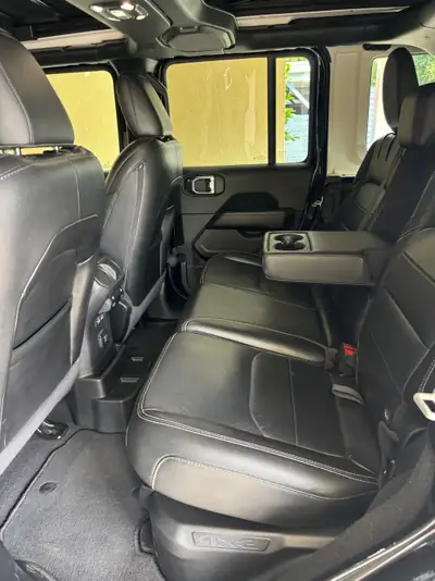 Jeep Wrangler 2.0 Turbo 4xe — SUV hybride rechargeable, 381 ch et consommation réduite — dettaglio