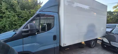IVECO Daily 3.0 HPI 180 — Utilitaire robuste et fiable, 338'000 km, sans sinistre — fianco