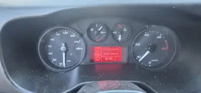 IVECO Daily 3.0 HPI 180 — Utilitaire robuste et fiable, 338'000 km, sans sinistre — cruscotto