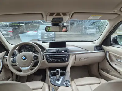 BMW 330d xDrive Touring — Break diesel performant, traction intégrale, sans sinistre — interni