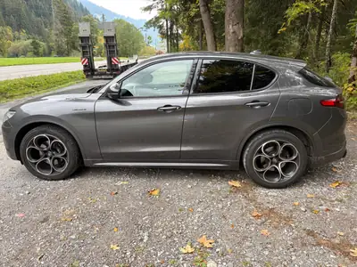 Alfa Romeo Stelvio 2.0 Q4 280 Veloce — SUV sportif 4x4, historique complet, 95 000 km — Thumbnail 8