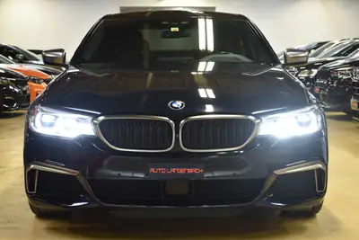 BMW M550d xDrive — Berline sportive diesel, 400 ch, entretien BMW complet — Miniature 7