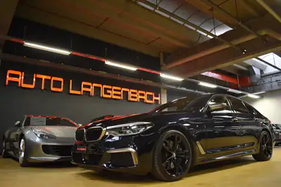 BMW M550d xDrive — Berline sportive diesel, 400 ch, entretien BMW complet — Miniature 12