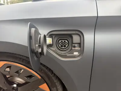 CUPRA Leon 1.4 e-HYBRID pHEV — Berline rechargeable performante, 48 100 km — Miniatur 17
