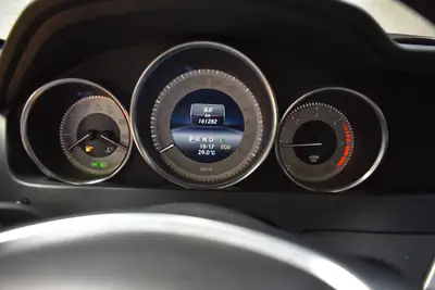 Mercedes-Benz C 220 CDI Avantgarde — Break diesel 4Matic, entretien intégral Mercedes — Miniature 20