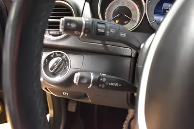 Mercedes-Benz C 220 CDI Avantgarde — Break diesel 4Matic, entretien intégral Mercedes — Miniature 21