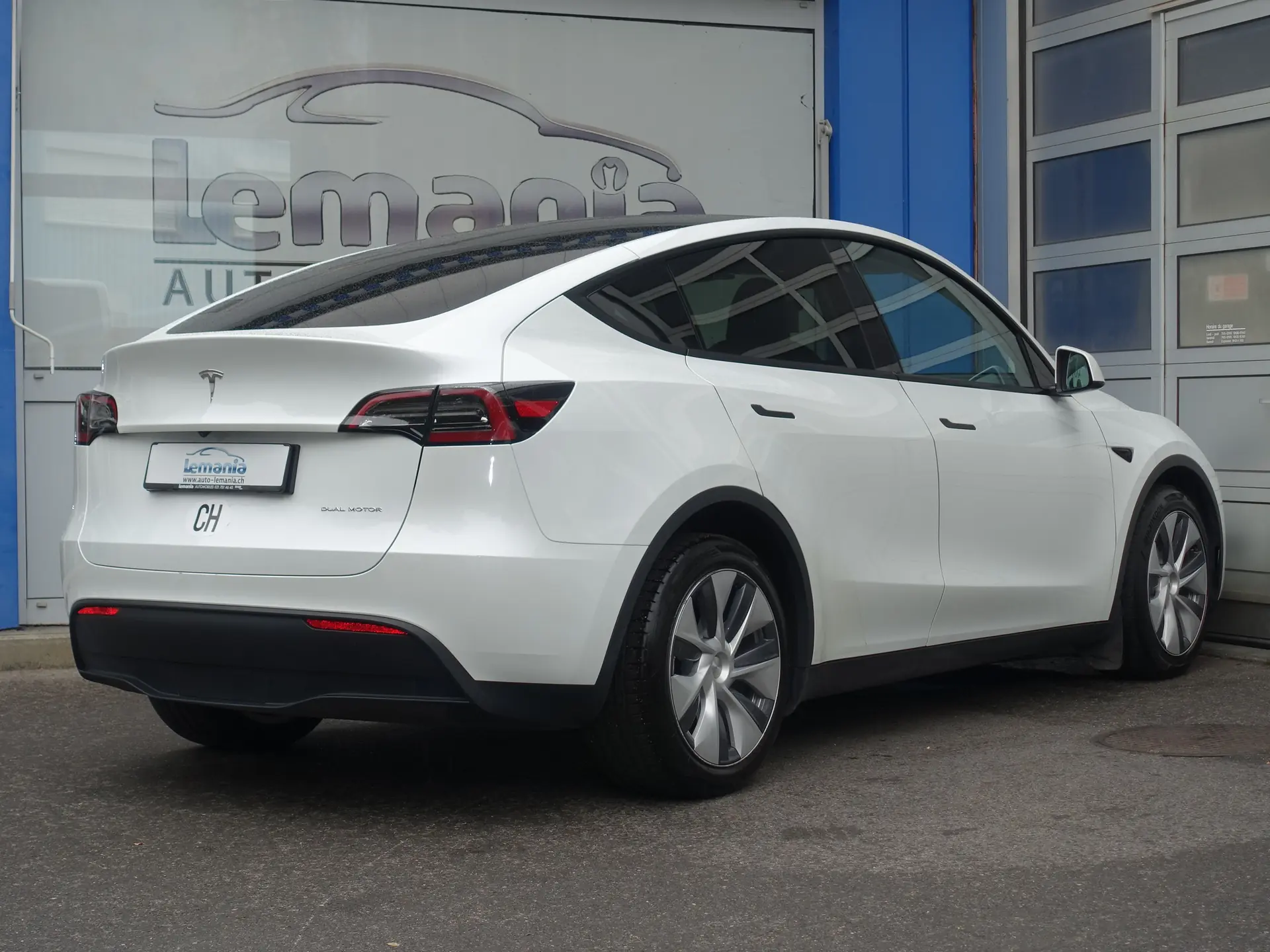Tesla Model Y 2023 occasion Bussigny — 4