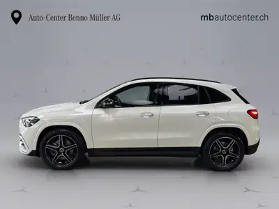 Mercedes-Benz GLA 250 AMG Line 4matic — SUV compact hybride essence, 238 ch et 20 km au compteur — vista posteriore