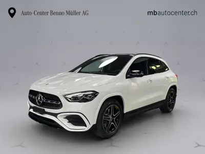 Mercedes-Benz GLA 250 AMG Line 4matic — SUV compact hybride essence, 238 ch et 20 km au compteur — fianco
