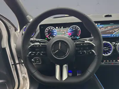 Mercedes-Benz GLA 250 AMG Line 4matic — SUV compact hybride essence, 238 ch et 20 km au compteur — Miniatura 13