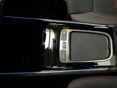 Mercedes-Benz GLA 250 AMG Line 4matic — SUV compact hybride essence, 238 ch et 20 km au compteur — Miniatura 21