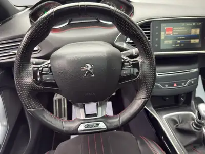 Peugeot 308 1.6 e-THP GT — Compacte sportive, 205 ch et historique sans sinistre — Miniature 8