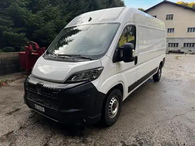 Peugeot Boxer L3H2 2.2 BlueHDi 140 — Utilitaire automatique, faible kilométrage et garantie constructeur — exterior view