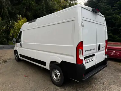 Peugeot Boxer L3H2 2.2 BlueHDi 140 — Utilitaire automatique, faible kilométrage et garantie constructeur — dashboard