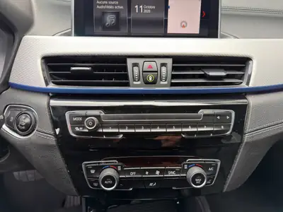BMW X1 sDrive 18i M Sport — Élégance urbaine et sportivité avec équipement premium — Miniatur 15
