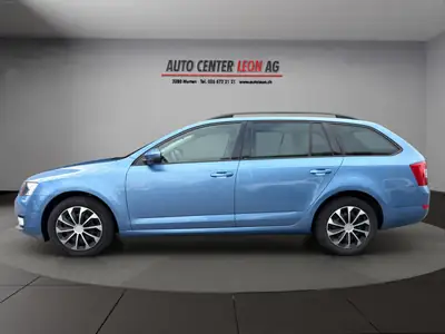 Skoda Octavia Combi 1.4 TSI — Breaks spacieux, moteur efficient, sans sinistre — arrière