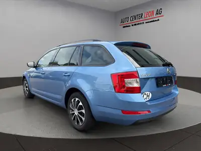Skoda Octavia Combi 1.4 TSI — Breaks spacieux, moteur efficient, sans sinistre — intérieur