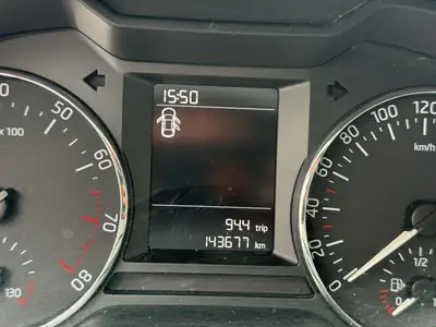 Skoda Octavia Combi 1.4 TSI — Breaks spacieux, moteur efficient, sans sinistre — Miniature 11