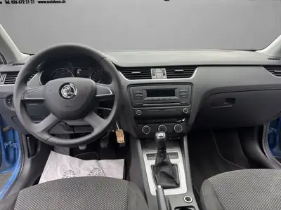 Skoda Octavia Combi 1.4 TSI — Breaks spacieux, moteur efficient, sans sinistre — Miniature 14