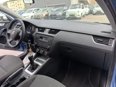 Skoda Octavia Combi 1.4 TSI — Breaks spacieux, moteur efficient, sans sinistre — Miniature 21