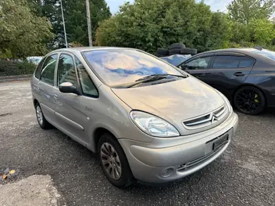 Citroën Xsara Picasso 2.0 HDi — Monospace familial fiable, climatisé et économe — vista posteriore