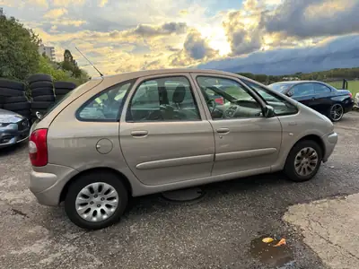 Citroën Xsara Picasso 2.0 HDi — Monospace familial fiable, climatisé et économe — interni