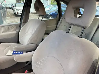 Citroën Xsara Picasso 2.0 HDi — Monospace familial fiable, climatisé et économe — Miniatura 9