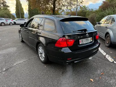 BMW 318i Touring — Break de caractère, première main, entretien complet — dettaglio
