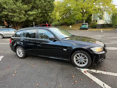 BMW 318i Touring — Break de caractère, première main, entretien complet — interni