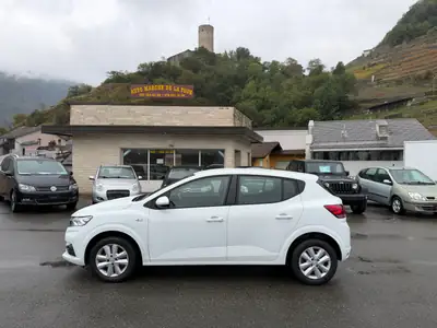 Dacia Sandero TCe 90 Comfort — Citadine robuste, moteur économe et garantie jusqu'à 2026 — Außenansicht