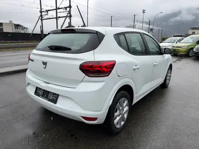 Dacia Sandero TCe 90 Comfort — Citadine robuste, moteur économe et garantie jusqu'à 2026 — Miniatur 7
