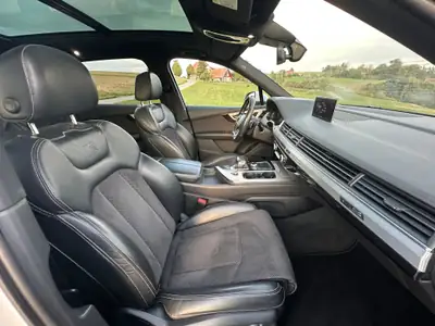 Audi Q7 3.0 V6 TDI 272 quattro S-Line — SUV 7 places, attelage neuf, MFK frais — Miniatura 14